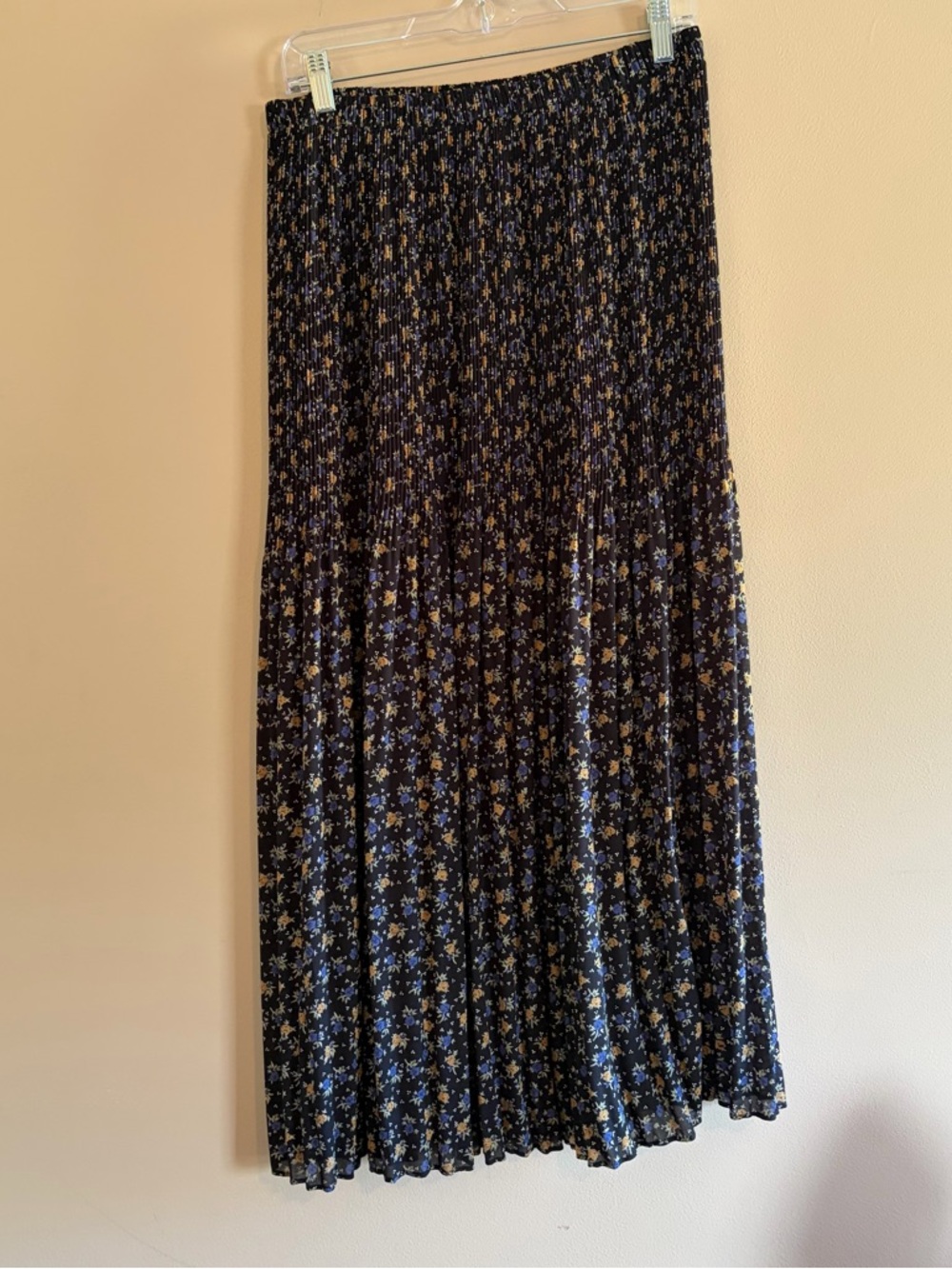 Vintage Alison Taylor Floral Pleated long Skirt midi to maxi flowers blue